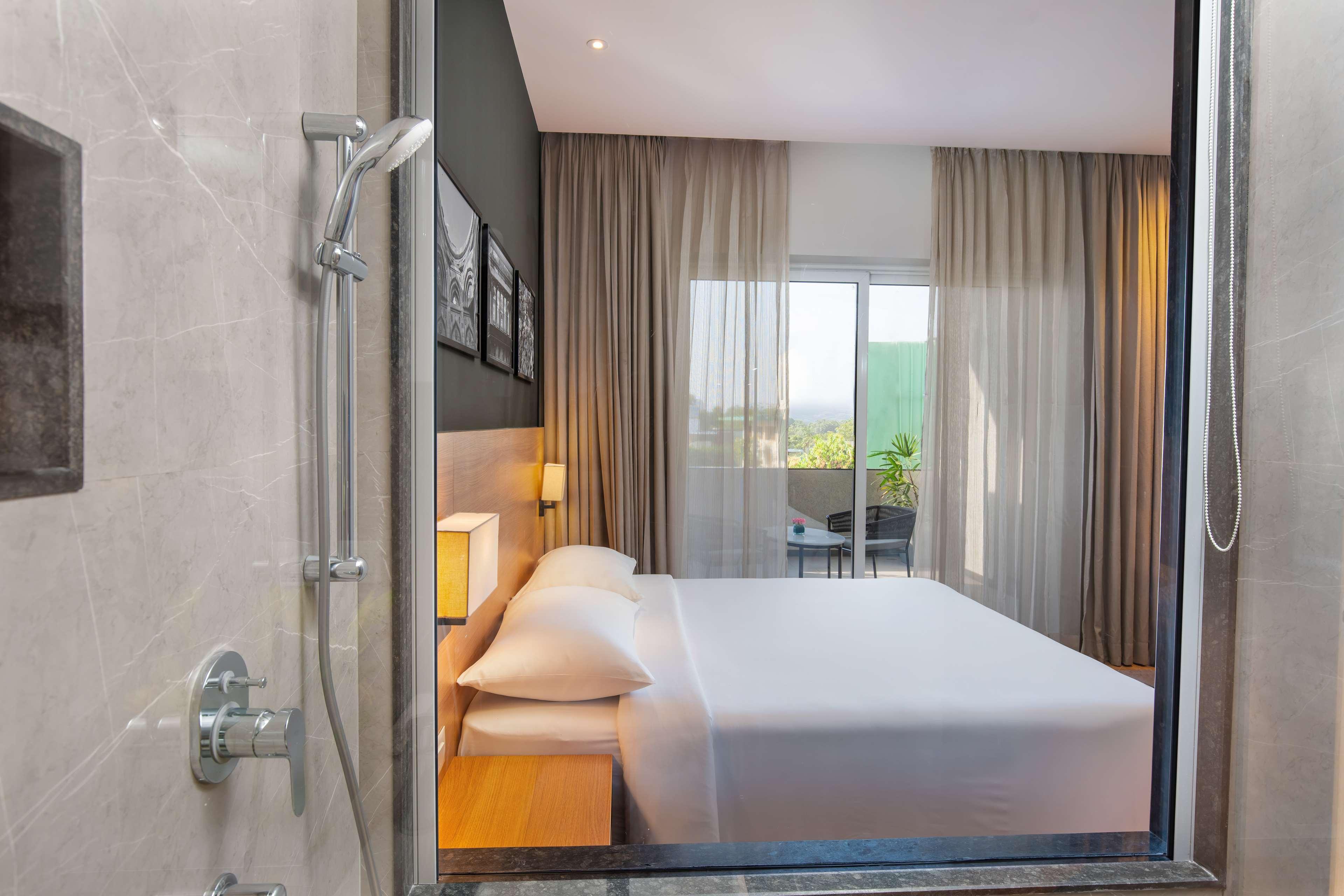 Park Inn By Radisson Gwalior Buitenkant foto