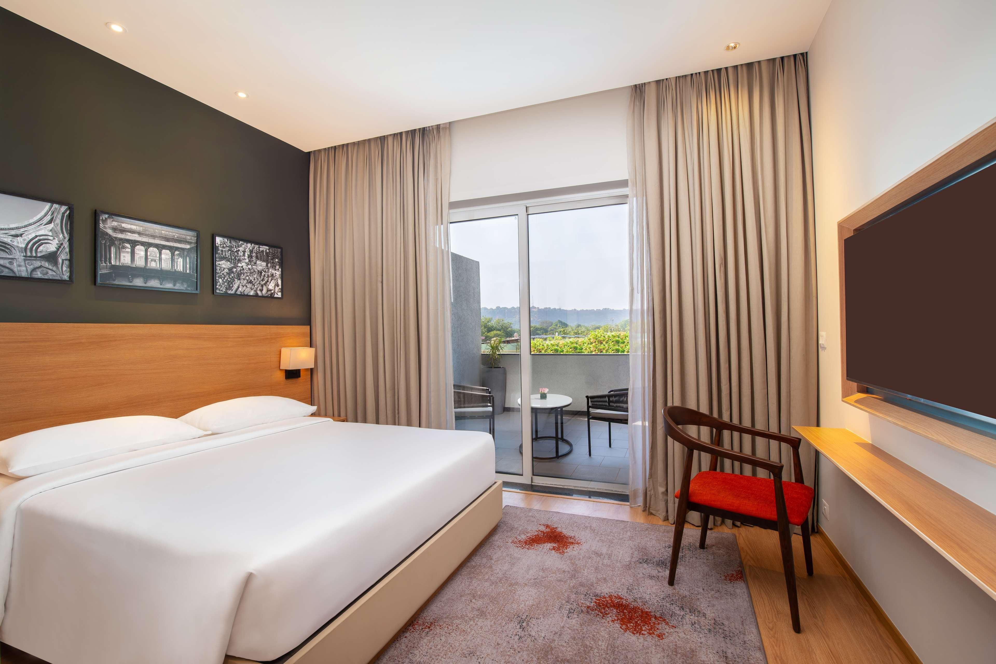 Park Inn By Radisson Gwalior Buitenkant foto
