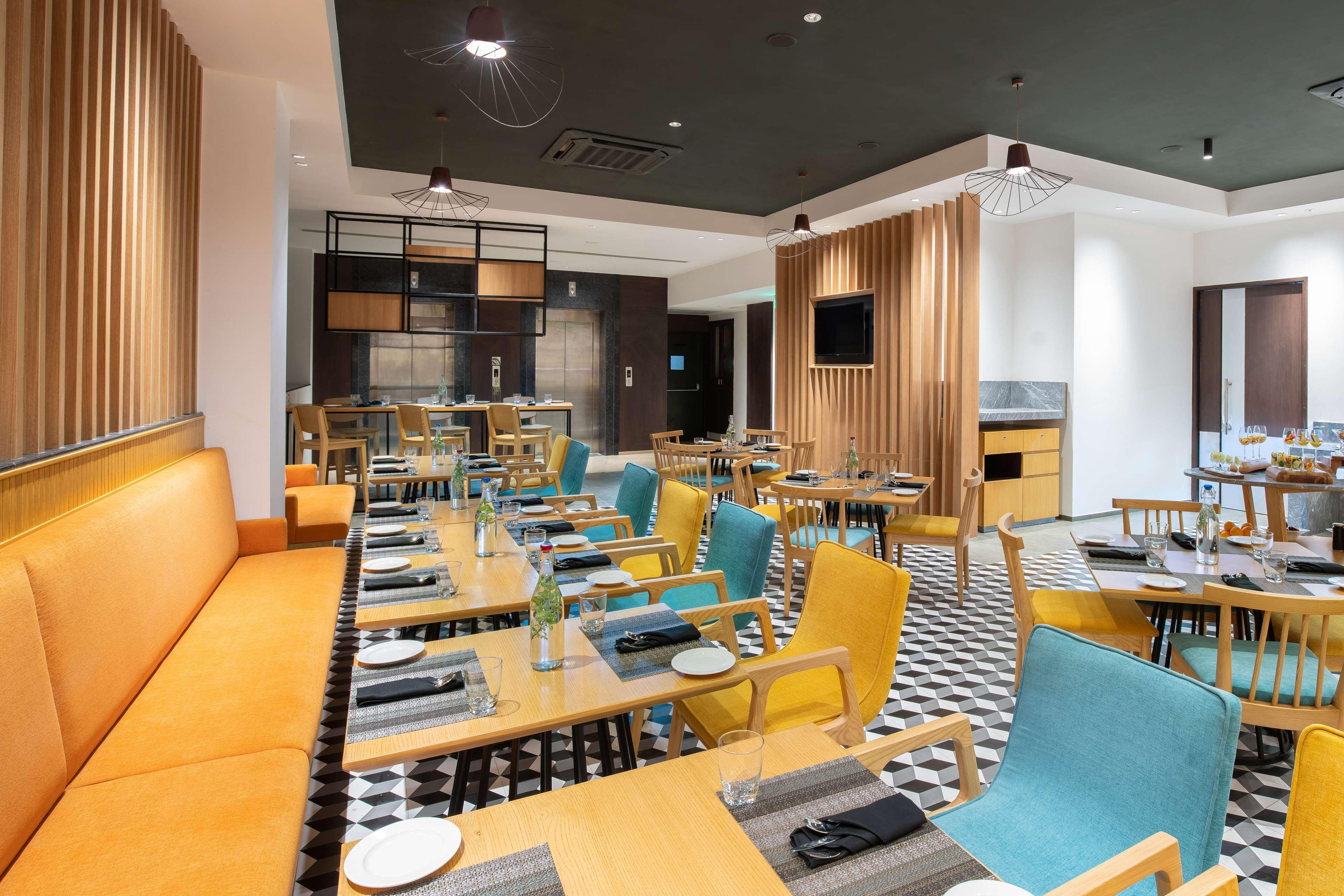Park Inn By Radisson Gwalior Buitenkant foto