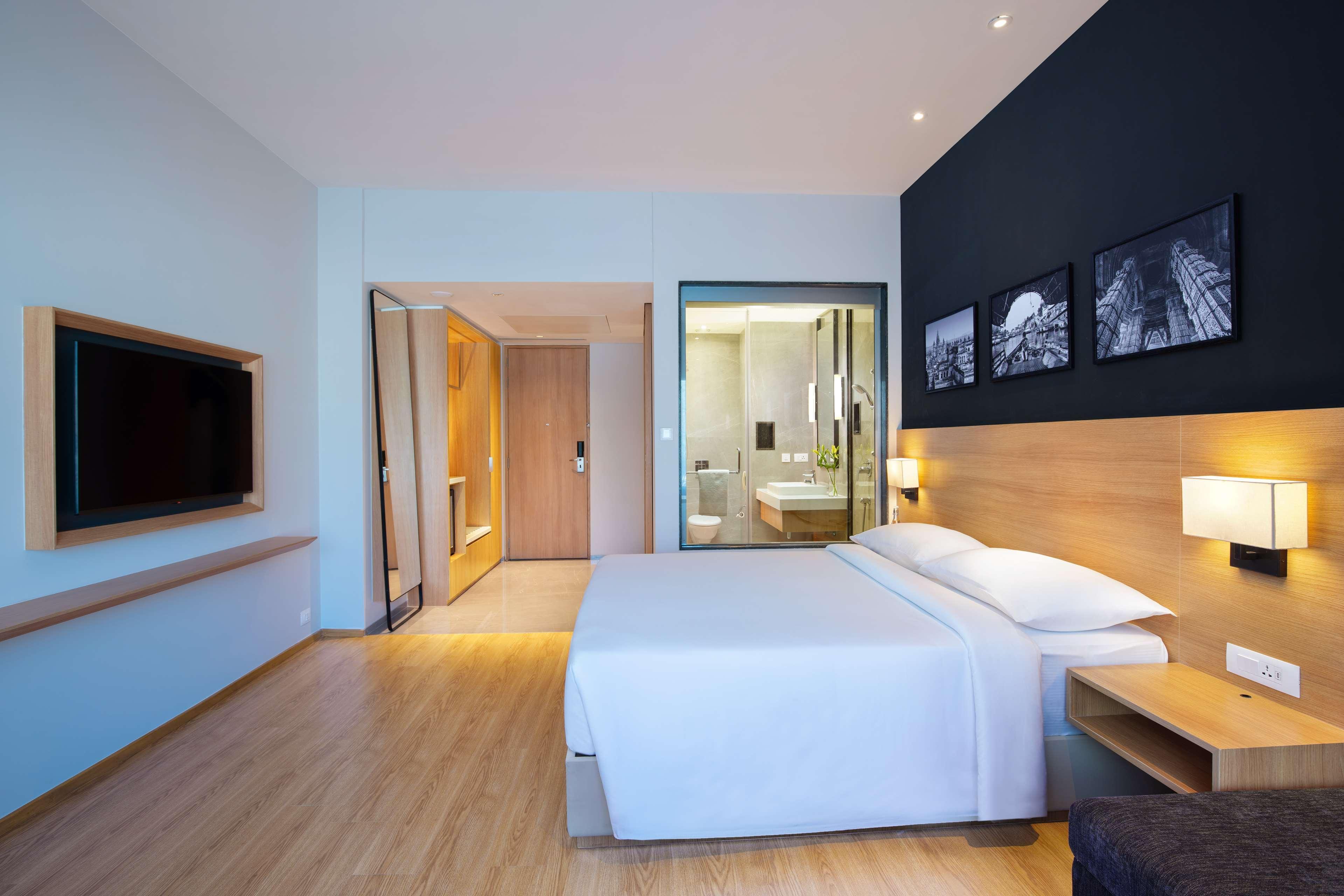 Park Inn By Radisson Gwalior Buitenkant foto