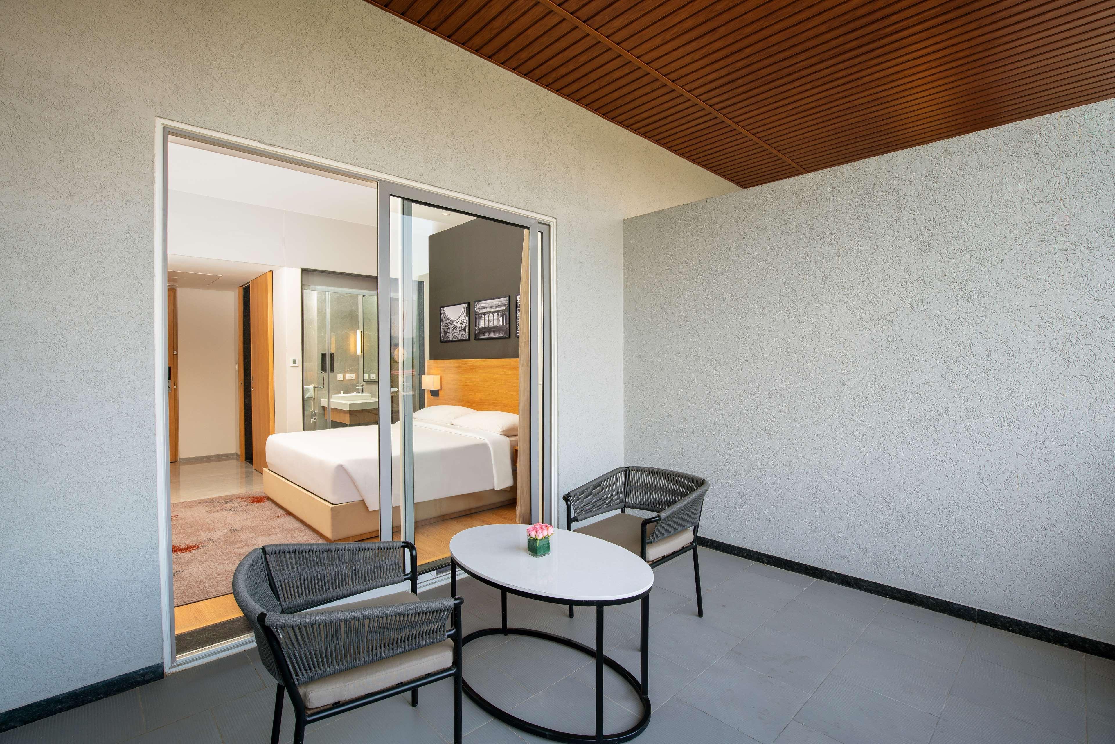 Park Inn By Radisson Gwalior Buitenkant foto